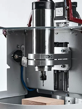 Станок фрезерно-гравировальный с числовым программным управлением, оснащенный щитком-экраном из оргстекла – портал поставщиков НСППО - 3